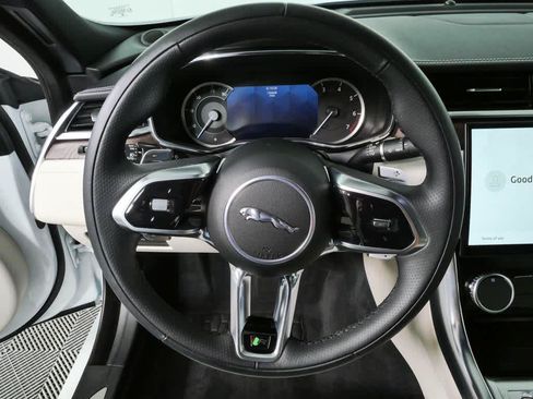 Used 2022 Jaguar XF R-Dynamic SE AWD/4WD image 9