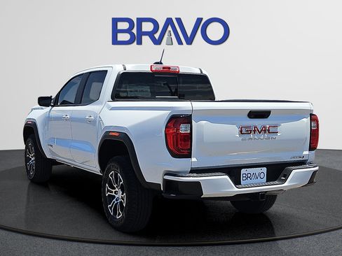 Used 2024 GMC Canyon AT4 AWD/4WD image 3