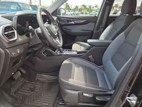 Used 2024 Chevrolet TrailBlazer LT w/ LT Cold Weather Package FWD image 23