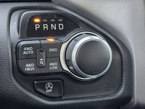 Used 2022 RAM 1500 Big Horn AWD/4WD image 11