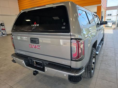 Used 2017 GMC Sierra 1500 SLT w/ SLT Premium Package AWD/4WD image 8