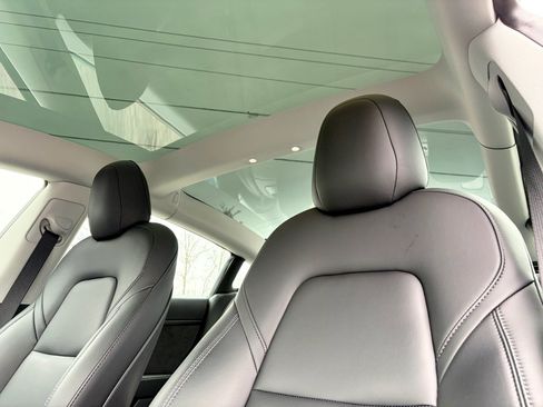 Used 2021 Tesla Model 3 Standard Range Plus image 24