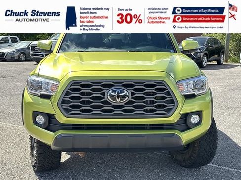 Used 2023 Toyota Tacoma TRD Off-Road w/ Technology Package AWD/4WD image 3