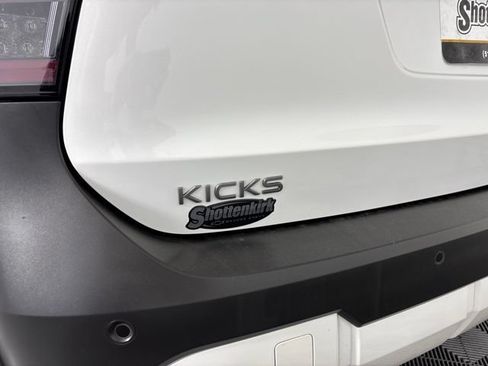 Used 2025 Nissan Kicks SR w/ SR Premium Package AWD/4WD image 11