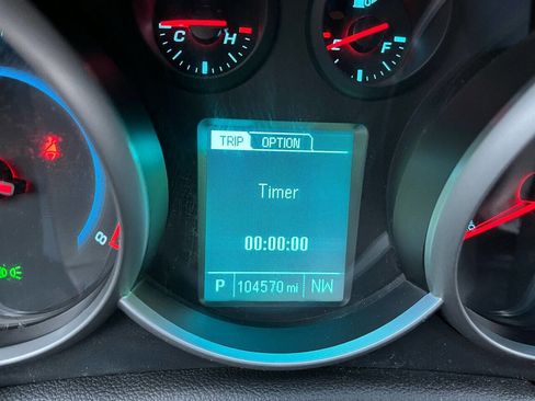 Used 2015 Chevrolet Cruze LT image 36