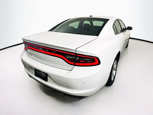 Used 2022 Dodge Charger SXT RWD image 9