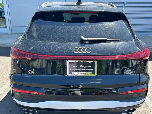 Used 2025 Audi Q5 Premium Plus w/ Premium Plus AWD/4WD image 10