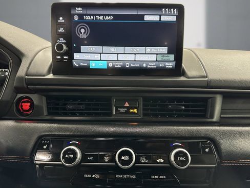 Used 2024 Honda Pilot TrailSport image 19