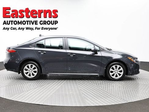 Used 2025 Toyota Corolla LE FWD image 4