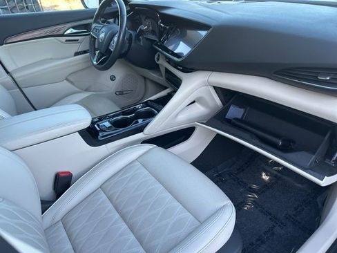 Used 2023 Buick Envision Avenir image 43