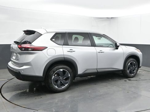 Used 2025 Nissan Rogue SV AWD/4WD image 11
