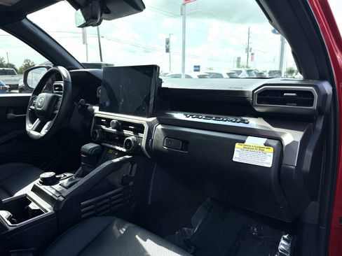 Used 2025 Toyota Tacoma TRD Off-Road w/ TRD Off Road Premium Package AWD/4WD image 16
