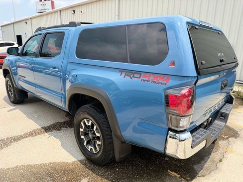 Used 2019 Toyota Tacoma TRD Off-Road AWD/4WD image 3
