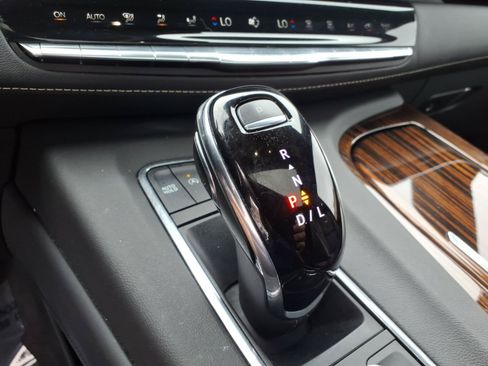 Certified 2023 Cadillac Escalade Premium Luxury w/ LPO, Floor Liner Package AWD/4WD image 35