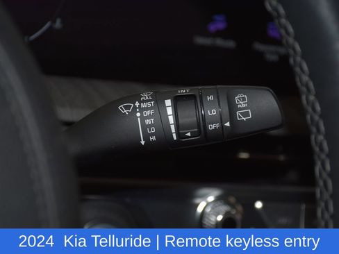 Used 2024 Kia Telluride AWD image 13