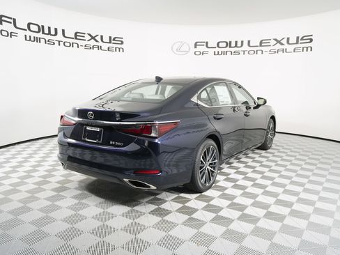 New 2025 Lexus ES 350 w/ Premium Package image 7