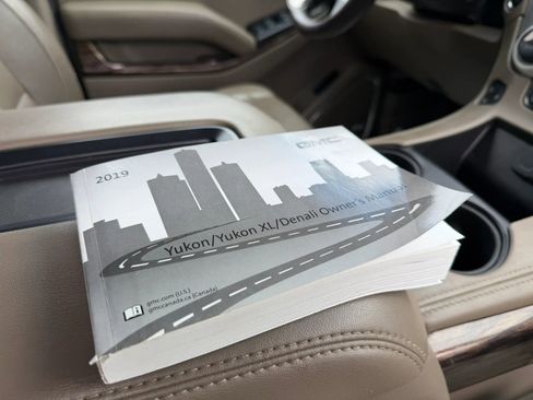 Used 2019 GMC Yukon XL SLT w/ Open Road Package image 27