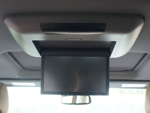 Used 2024 Toyota Sienna XLE image 17