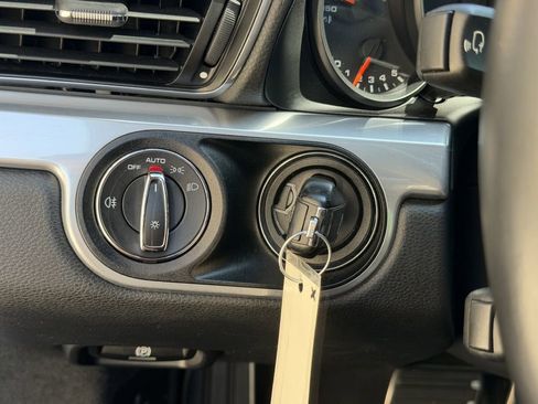 Used 2017 Porsche 911 Carrera RWD image 37