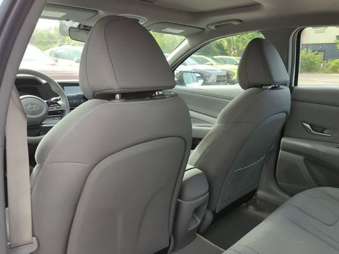 New 2026 Hyundai Elantra SEL Sport FWD image 20