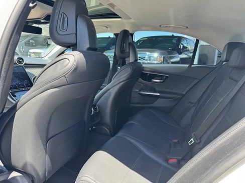 Used 2023 Mercedes-Benz C 300 Sedan image 13