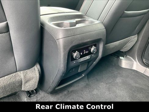 Used 2024 Chevrolet Traverse RS w/ LPO, Floor Liner Package AWD/4WD image 10