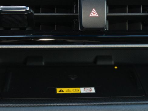 Used 2023 Toyota Highlander XLE image 21