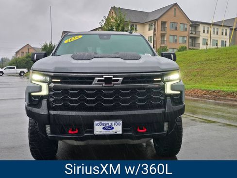 Used 2024 Chevrolet Silverado 1500 ZR2 w/ Technology Package AWD/4WD image 6