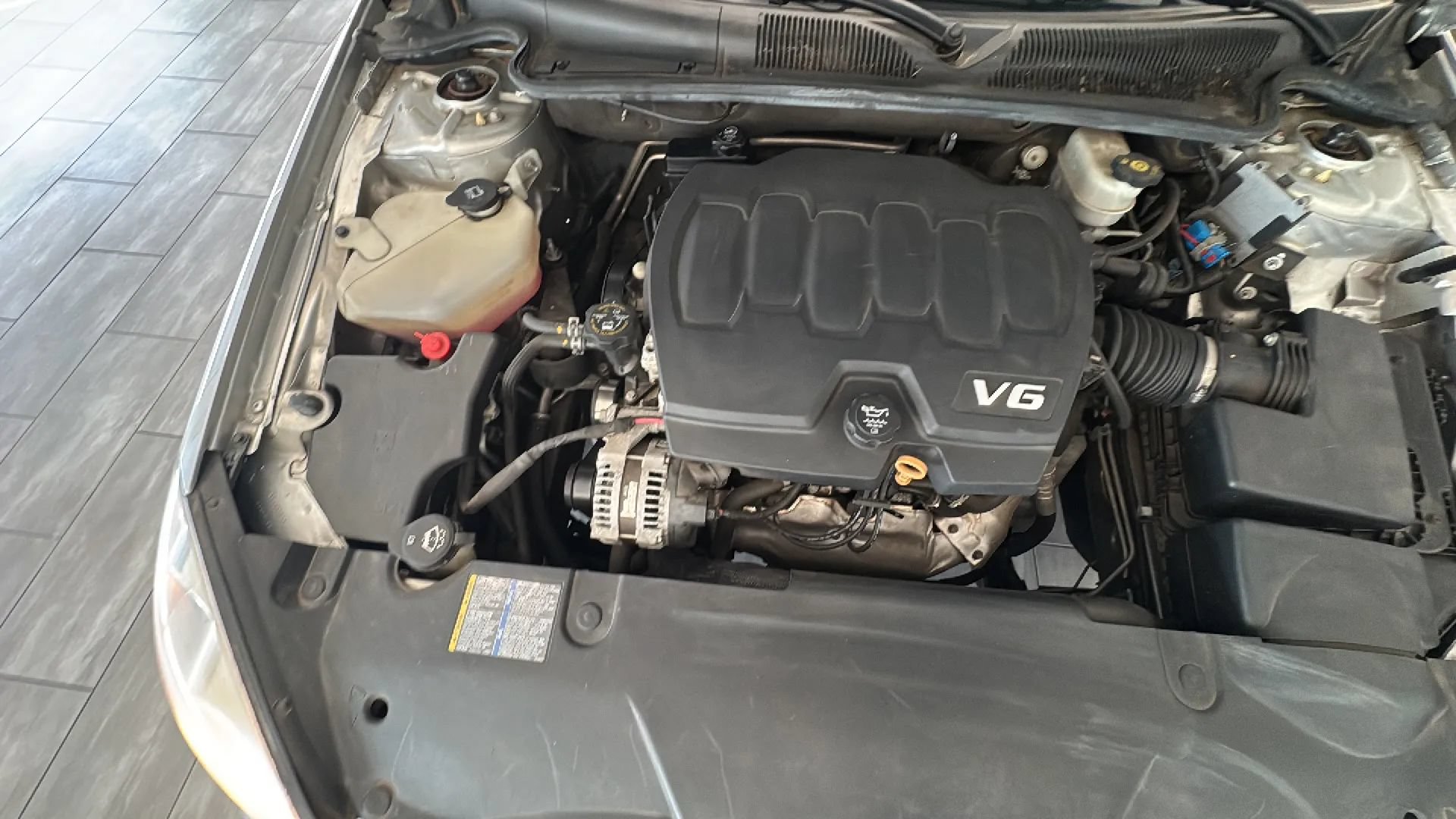 Used 2010 Buick Lucerne CX FWD image 64