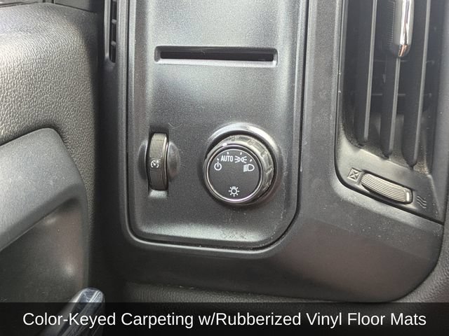 Used 2018 Chevrolet Silverado 1500 Custom w/ Custom Value Package AWD/4WD image 27