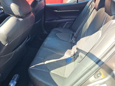 Used 2019 Toyota Camry SE w/ Carpet Mat Package image 11