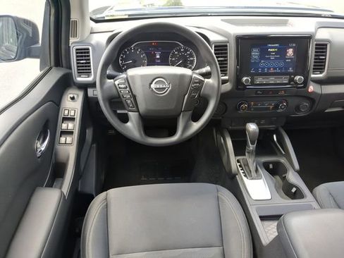 Used 2023 Nissan Frontier SV RWD image 28