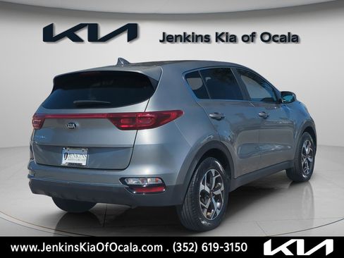 Used 2020 Kia Sportage LX image 3