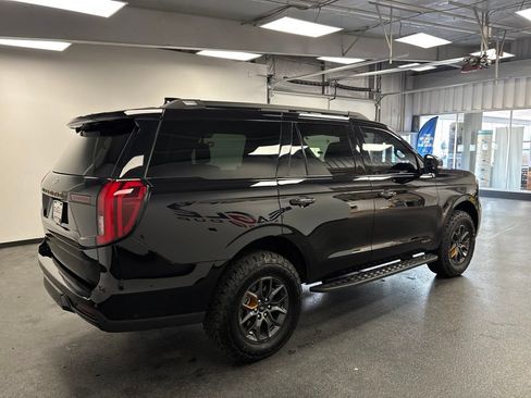 Used 2025 Ford Expedition Tremor AWD/4WD image 12