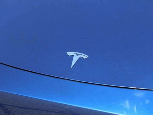 Used 2022 Tesla Model Y Long Range AWD/4WD image 12