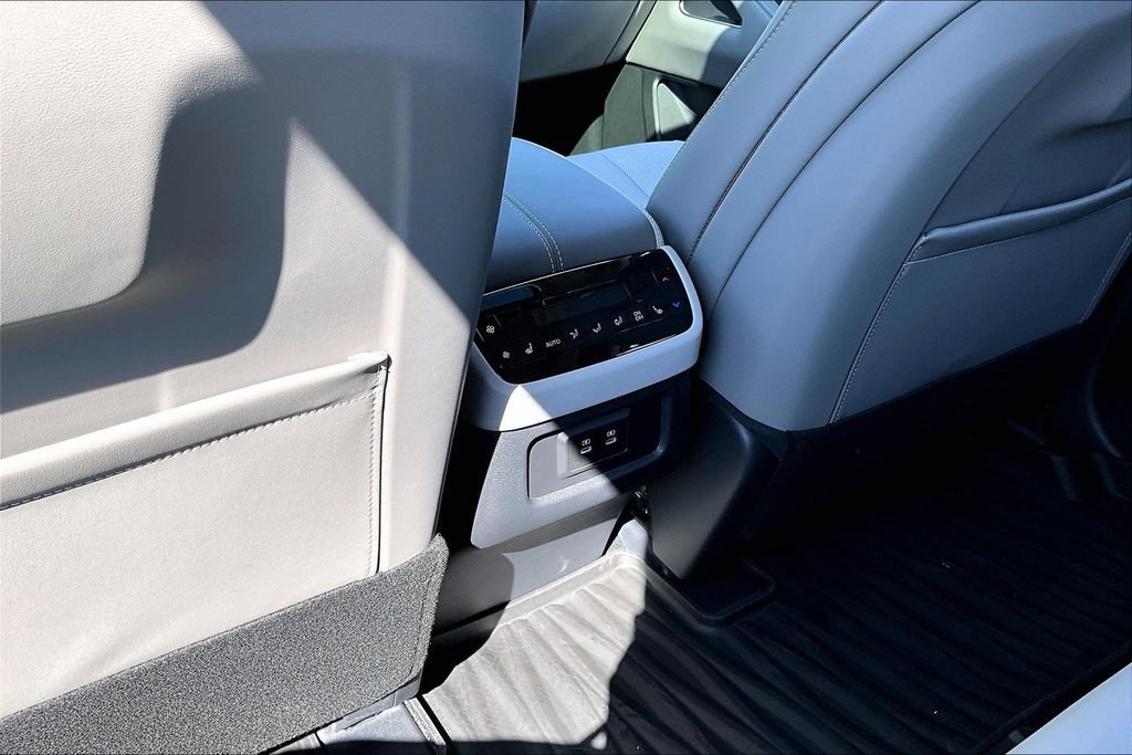 Used 2026 INFINITI QX60 Luxe w/ Cargo Package FWD image 25