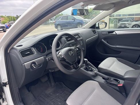 Used 2017 Volkswagen Jetta S FWD image 10
