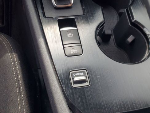 Used 2021 Nissan Rogue SV image 26