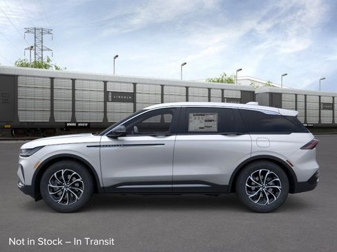 New 2026 Lincoln Nautilus Premier AWD/4WD image 3
