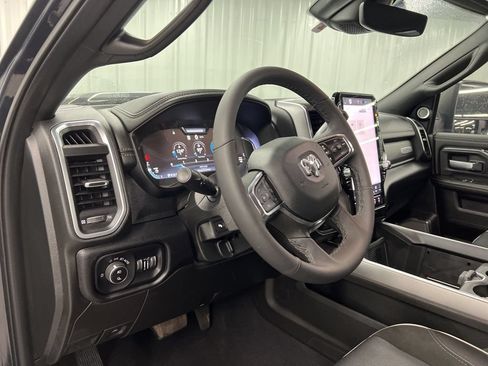 Used 2026 RAM 2500 Laramie AWD/4WD image 16