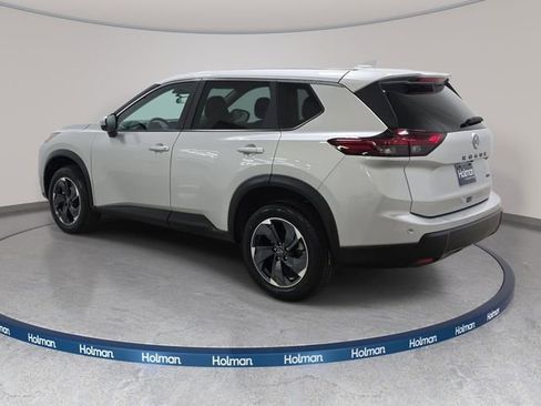 Used 2025 Nissan Rogue SV AWD/4WD image 8