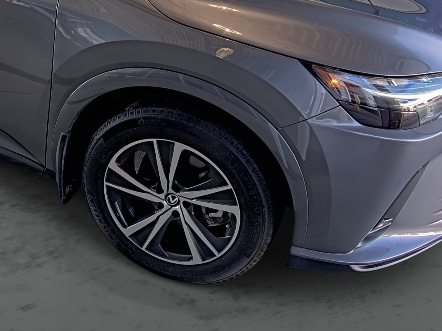 Used 2023 Lexus RX 350 Premium w/ Accessory Package AWD/4WD image 16