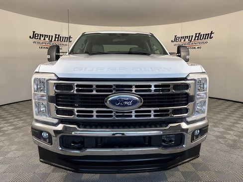 Used 2024 Ford F250 XLT w/ FX4 Off-Road Package image 2