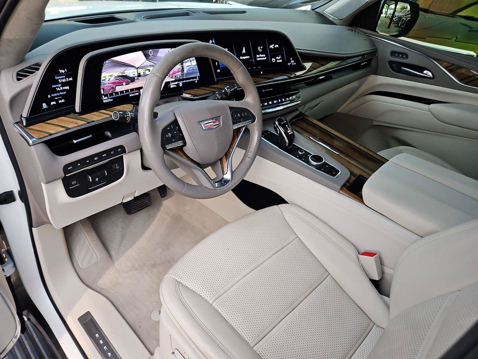 Used 2022 Cadillac Escalade ESV Premium Luxury Platinum AWD/4WD image 10