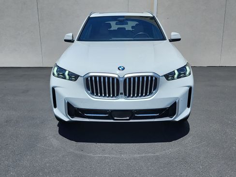 Used 2026 BMW X5 xDrive40i w/ Parking Assistance Package AWD/4WD image 5