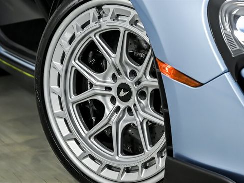 Used 2020 McLaren 600LT Spider RWD image 3