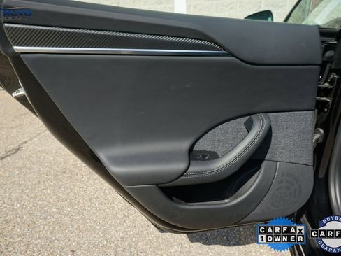 Used 2022 Tesla Model S Plaid image 23