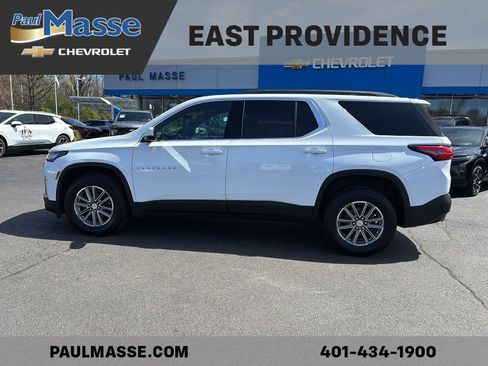 Used 2023 Chevrolet Traverse LT w/ Rear Camera Mirror Package AWD/4WD image 4