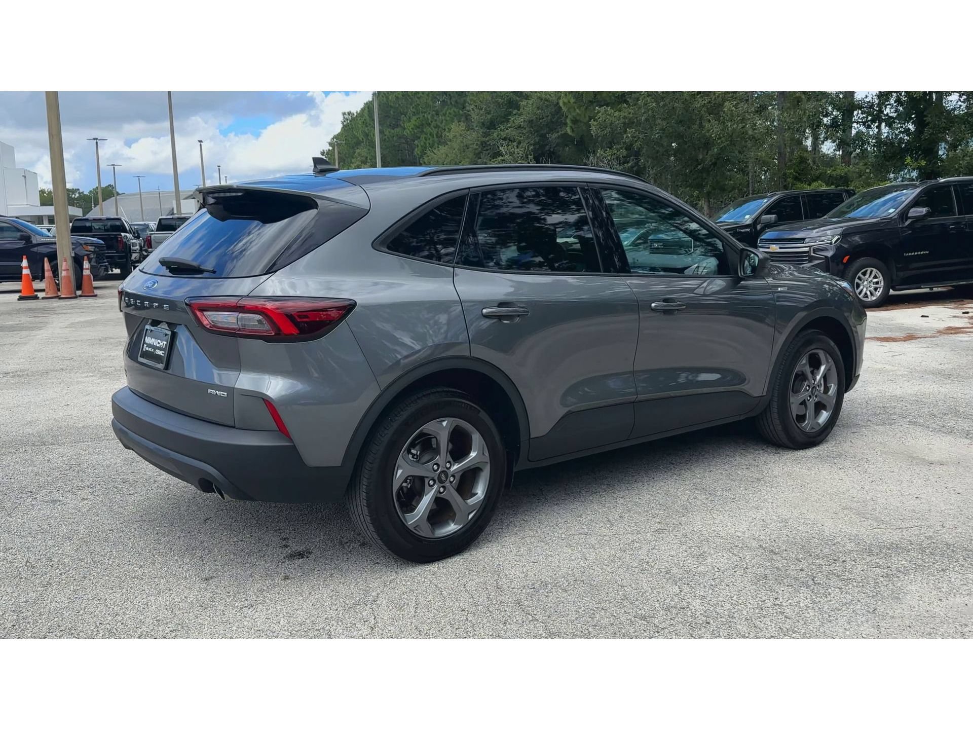 Used 2025 Ford Escape ST-Line AWD/4WD image 8