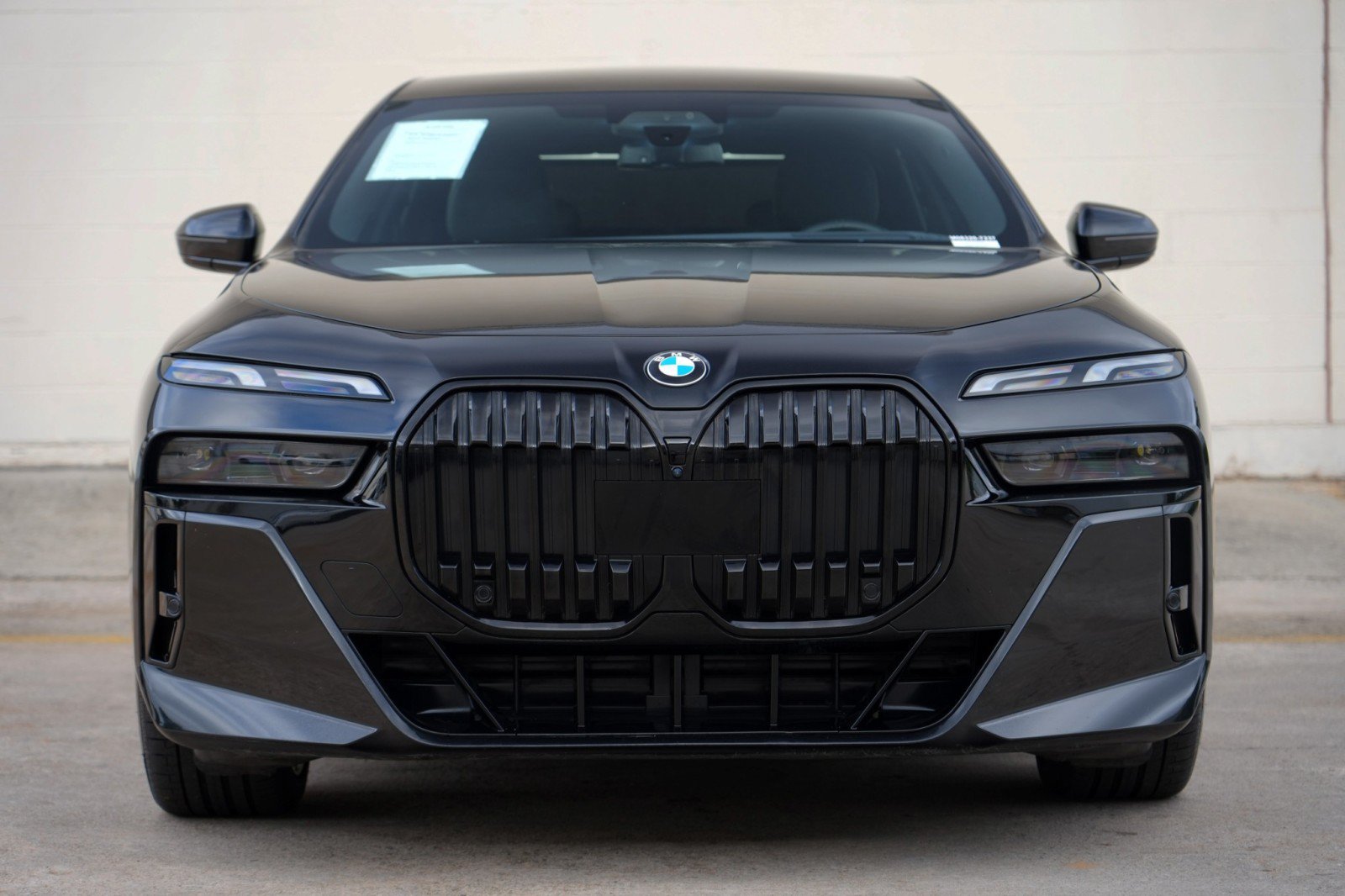 Used 2023 BMW 740i RWD image 7